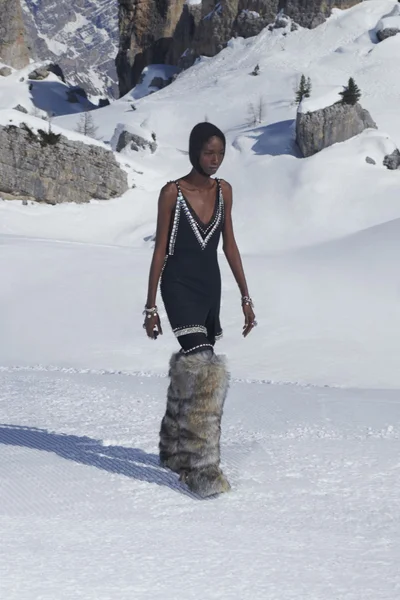 Look 50